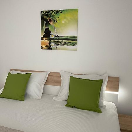Relaxing Bucharest Airport Residences & Therme-Self Check-In Otopeni Exterior foto